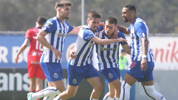 FC Porto B: De três em três