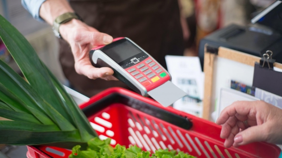 No setor do cal&ccedil;ado, Susana ganha apenas 2,50 euros de subs&iacute;dio de refei&ccedil;&atilde;o. &ldquo;N&atilde;o d&aacute; sequer para lanchar&rdquo;