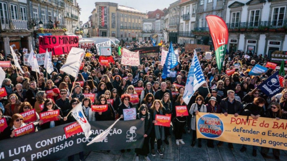 Professores em greve em Viana do Castelo pedem "socorro" a Marcelo