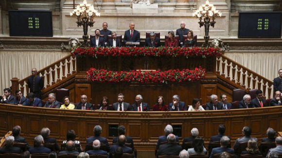 Parlamento comemora 25 de abril após receber Lula da Silva. Conheça o programa das celebrações