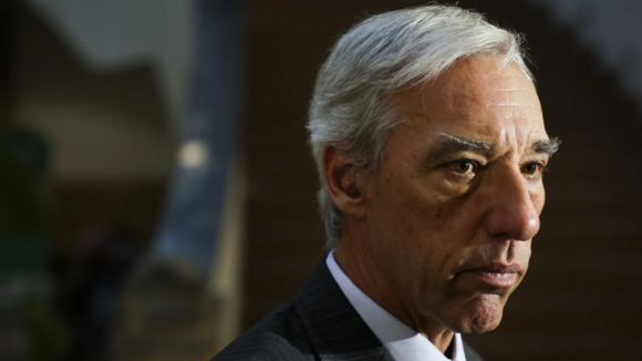 Portugal lamenta &ldquo;trag&eacute;dia&rdquo; ap&oacute;s tiroteio que provocou 9 mortos em escola na S&eacute;rvia