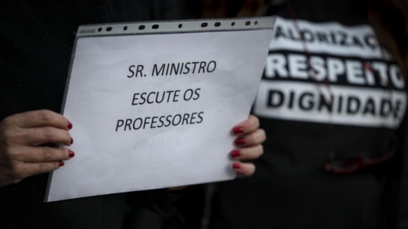 Professores em greve às provas de aferição a partir desta sexta-feira, sem serviços mínimos
