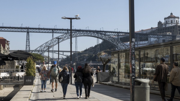 Ponte Luís I vai continuar "com a utilização que está" entre Porto e Gaia