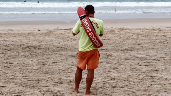 Faltam cerca de mil nadadores-salvadores para vigiar as praias portuguesas este verão
