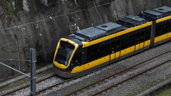 Metro do Porto reforça linha para o aeroporto