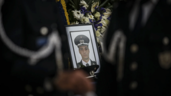 Tribunal condena ex-fuzileiros a 20 e 17 anos de prisão pela morte do polícia Fábio Guerra