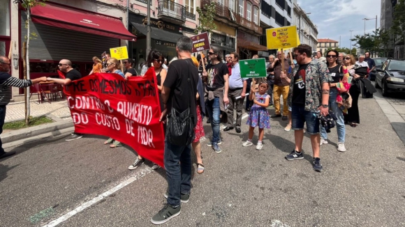 Protesto contra o aumento do custo de vida junta manifestantes no Porto, Guimarães e Lisboa