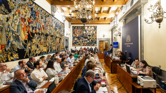 Exposição no Conde Ferreira. Câmara do Porto condena atuação da Misericórdia