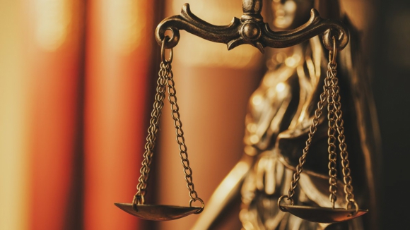 Advogados admitem "parar a Justiça" se revisão dos Estatutos violar princípios da profissão