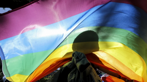 Marcha de Orgulho Gay enche de cor as ruas de Roma