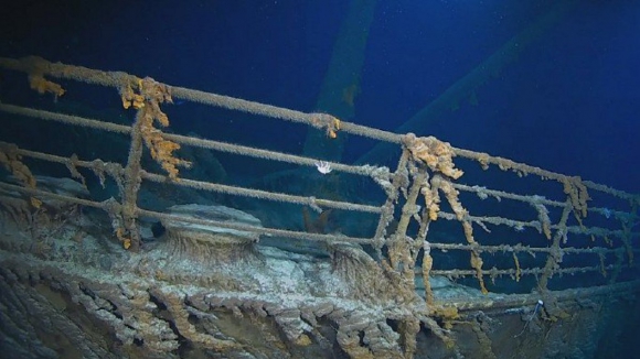 Submarino usado para ver destro&ccedil;os do "Titanic" desaparece com 5 pessoas a bordo