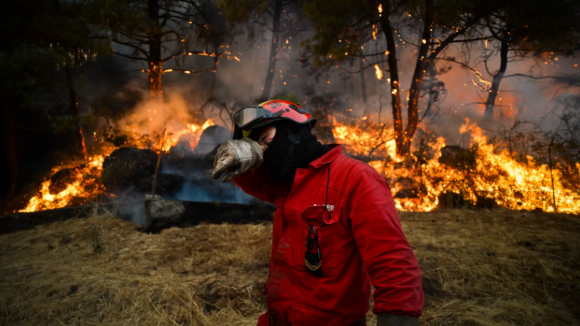 Fadiga física é "séria ameaça" aos bombeiros diz projeto da UPorto