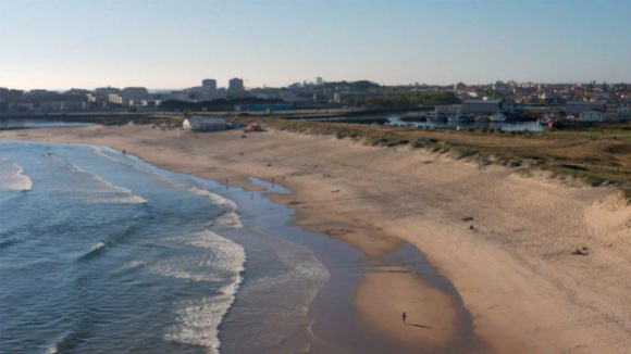 Temperatura da &aacute;gua do mar mais quente durante o m&ecirc;s de junho&nbsp;de Norte a Sul do pa&iacute;s