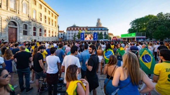 Mais de dez mil portugueses e brasileiros recebem pens&otilde;es por contribui&ccedil;&otilde;es como emigrantes