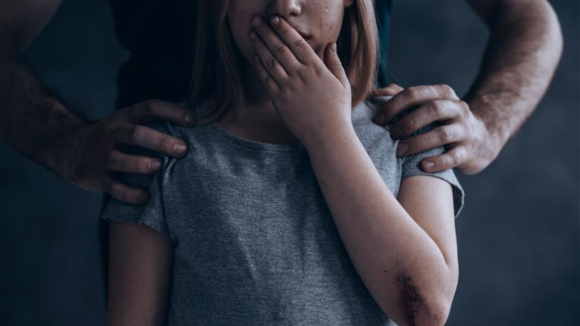 Portugal entre os piores países na proteção de vítimas de abuso sexual de menores