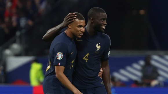 Al Hilal faz proposta milion&aacute;ria de 300 ME ao PSG para contratar&nbsp;Mbapp&eacute;