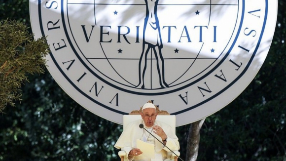 Papa alerta para “urgência dramática de cuidar da casa comum”