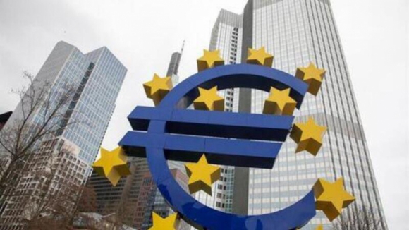 União Europeia transfere para a Ucrânia 135 milhões de euros que eram antes destinados à Rússia
