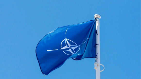 Posição da NATO sobre guerra na Ucrânia "permanece inalterada"
