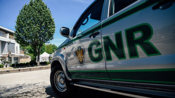 Feminic&iacute;dio. Homem mata mulher a tiro em Felguerias