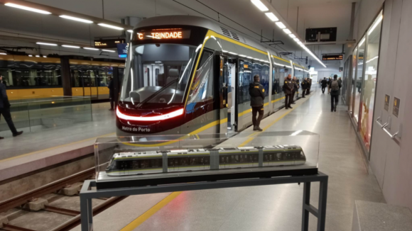 Metro do Porto reforça Linha Amarela com novos veículos