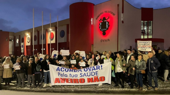 Protesto em Ovar. População contra afetação do município aos serviços de saúde de Aveiro 