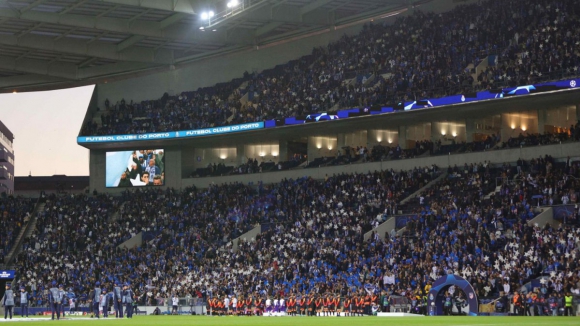Depois dos milhões da Champions, FC Porto vende redes e