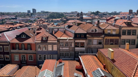 Arrendar um quarto no Porto custa em média mais 135 euros do que em 2021. É o maior aumento a nível nacional