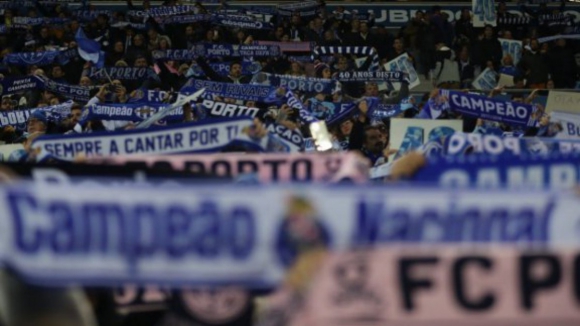 FC Porto - Barcelona: Bilhetes libertados pela UEFA já estão esgotados
