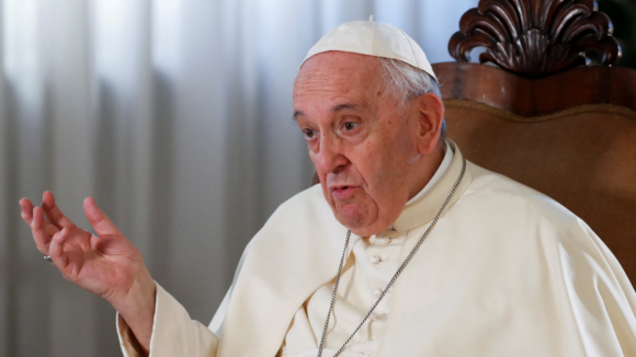 Papa Francisco pede que migrações sejam abordadas como "essenciais para o futuro de todos"