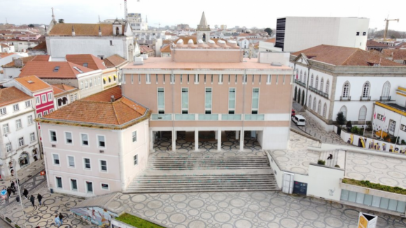 Terraços desenhados por Fernando Távora em Aveiro vão ser requalificados