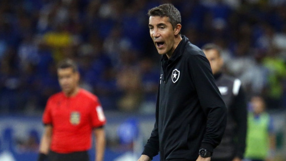 Botafogo&nbsp;soma quinto jogo seguido sem vencer e adeptos contestam Bruno Lage&nbsp;