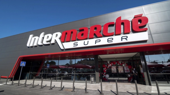 Grupo Intermarch&eacute; abre duas lojas e cria mais de 80 empregos em Mon&ccedil;&atilde;o
