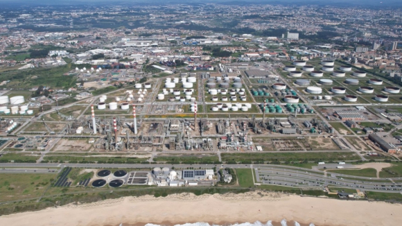 Empresa inglesa quer comprar refinaria de Matosinhos e contratar ex-funcionários
