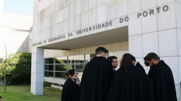 Três em cada quatro universitários do Porto sentiu um declínio no bem-estar psicológico no início do ano letivo