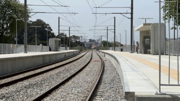 Linha de alta velocidade entre Porto e Lisboa vai ser financiada pelo excedente orçamental de 2023