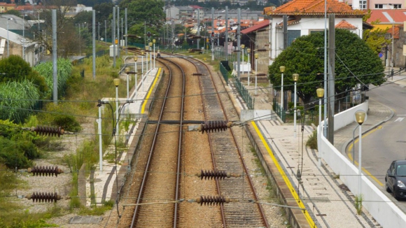 Nova linha do Metro do Porto vai usar linha de Leixões