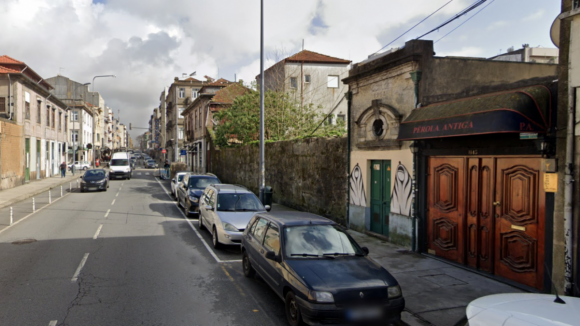Homem cadastrado dispara seis tiros contra bar no Porto