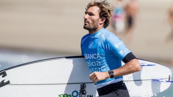 Frederico Morais regressa à elite do surf em 2024 na Liga Mundial de Surf