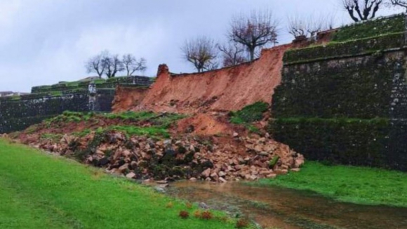 Reconstrução da Fortaleza de Valença que colapsou em janeiro foi colocada a concurso público por 1.6 ME