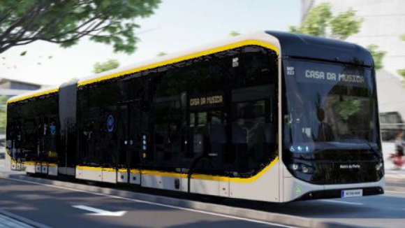 Veículos metrobus do Porto vão ser construídos pelo consórcio CaetanoBus/DST por 29,5 milhões de euros