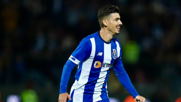 FC Porto: Domínio 'azul e branco' na primeira parte coroado com golpe magistral de André Franco