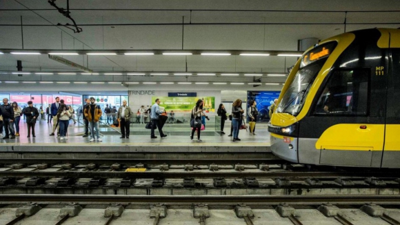 Ameaça de bomba na estação de metro da Trindade no Porto