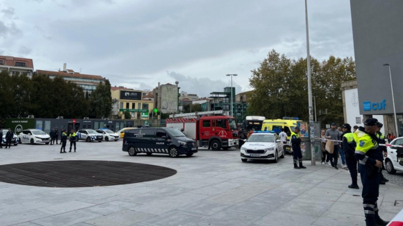 Polícia cria perímetro de segurança na estação da Trindade devido a ameaça de bomba