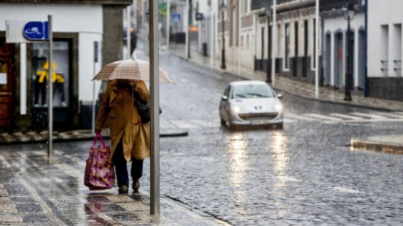 Proteção Civil avisa para chuva e vento forte nas próximas 72 horas