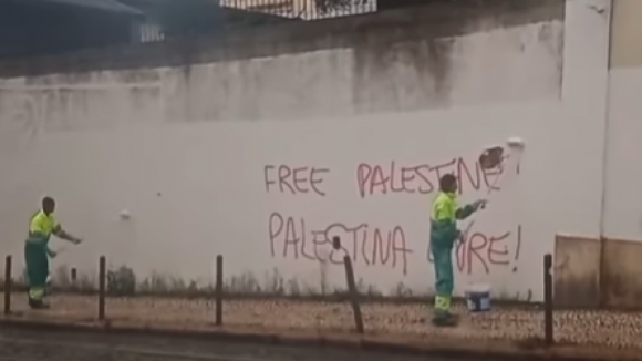 Mensagens de apoio à Palestina apagadas da via pública