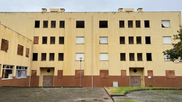 Edifício em Ermesinde vai ganhar nova ‘cara’ após ter estado ao abandono mais de 20 anos 