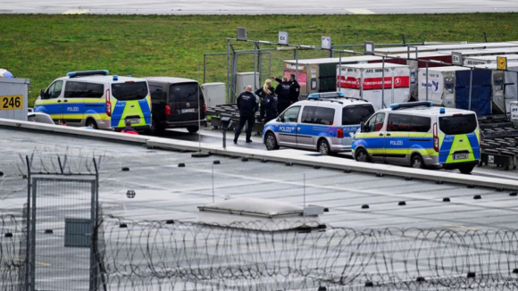 Chegou ao fim o sequestro no aeroporto de Hamburgo