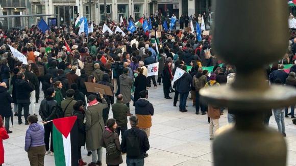 Centenas em protesto no Porto pedem fim da ocupação da Palestina