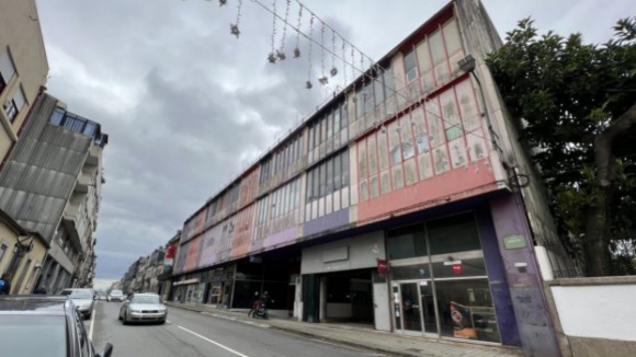 Músicos do Stop pedem entendimento entre câmara e donos do edifício para executar obras